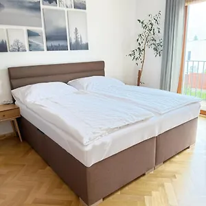 Apartment Familyvilla, New 4 Luxury Big Apartments, Parking, Prague